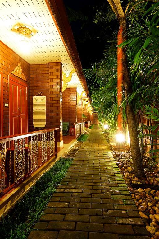 Irawadee Resort Mae Sot Exterior photo